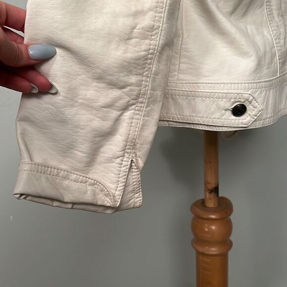 Candies Women's Cream Full Zip Ruffle Faux Leather Jacket - Picture 6 of 12